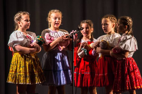 N. Hrušov - jak se zalubil princ – FS Lipovec, zdjęcie 1
