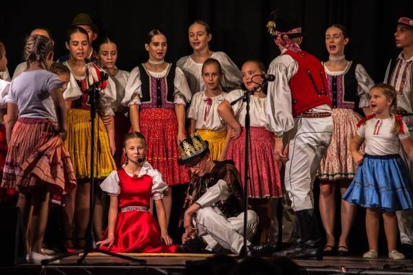 N. Hrušov - jak se zalubil princ – FS Lipovec, zdjęcie 21